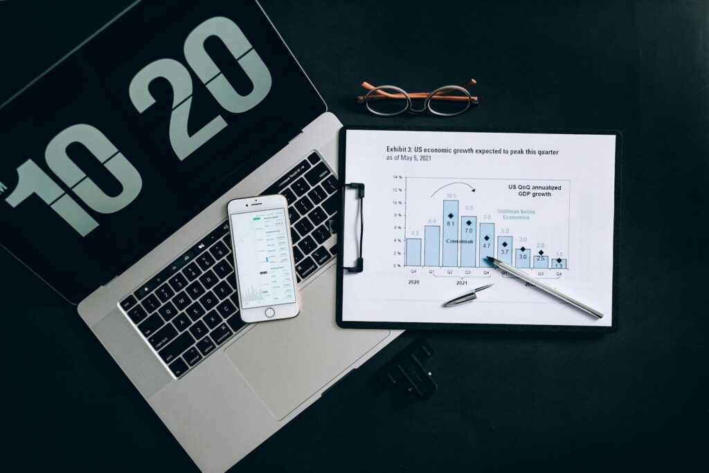 Stratégie de mots clés SEO - analyse des volumes de recherche et performances