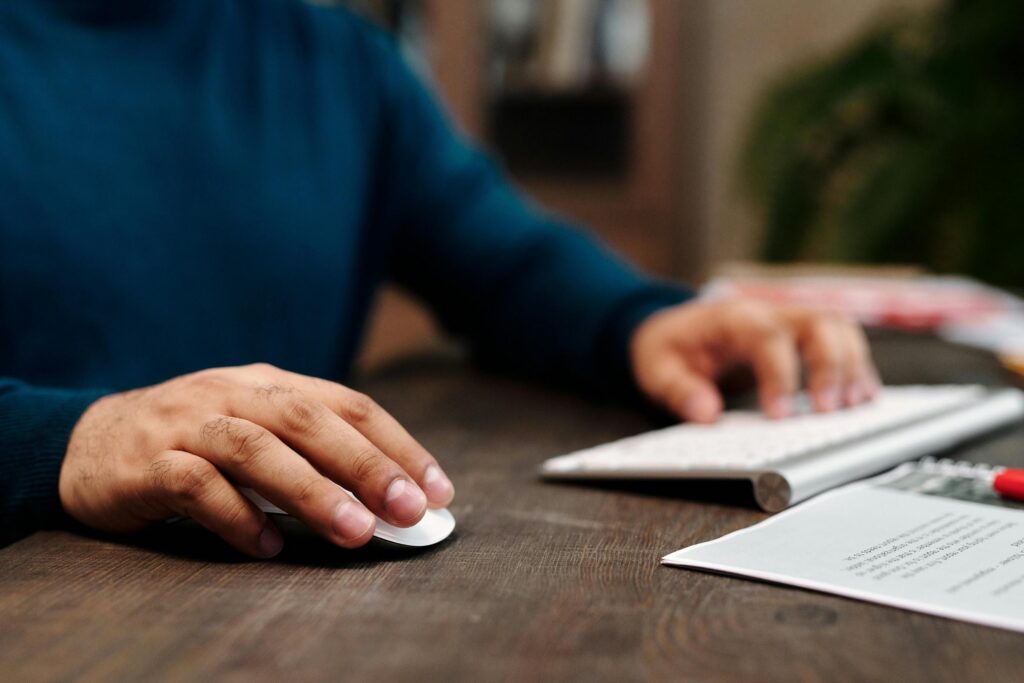 Agence SEO WordPress - optimisation et référencement naturel sur ordinateur